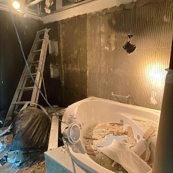 Before bath restoration Before bath restoration